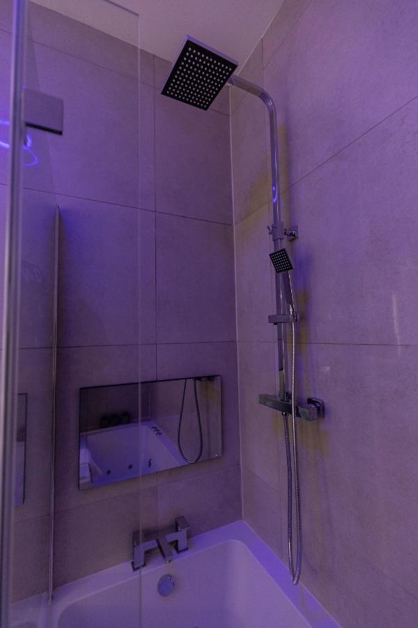 Spire Ltd 4* Bradford (West Yorkshire)